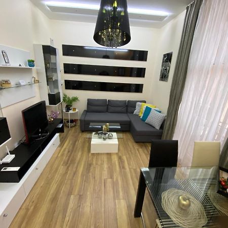 Cozy Apartment In Downtown Sofia - Tsar Samuil Street Buitenkant foto