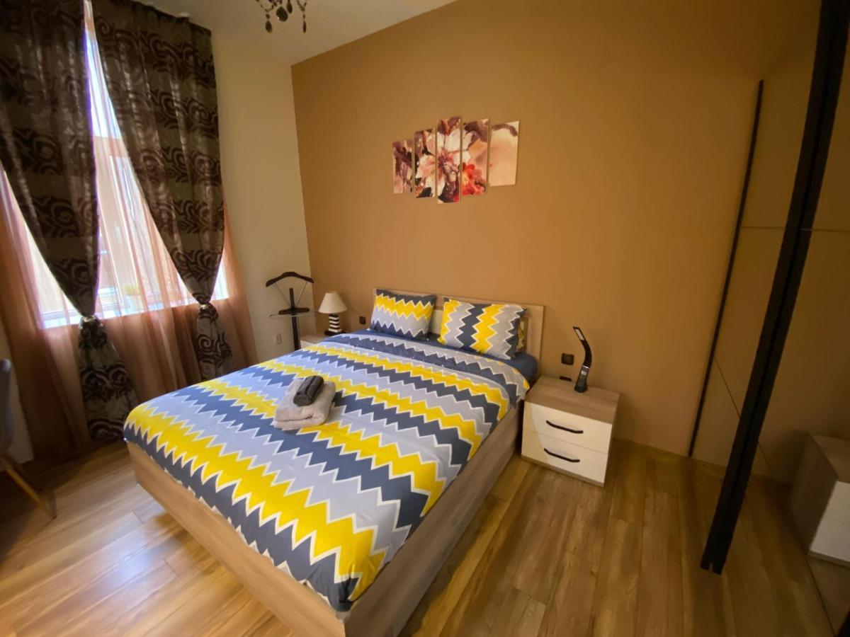 Cozy Apartment In Downtown Sofia - Tsar Samuil Street Buitenkant foto